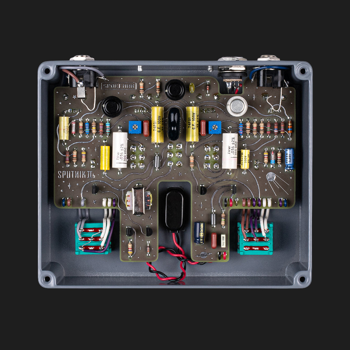 Spaceman Effects Sputnik IIb germanium fuzz pedal inside circuit board